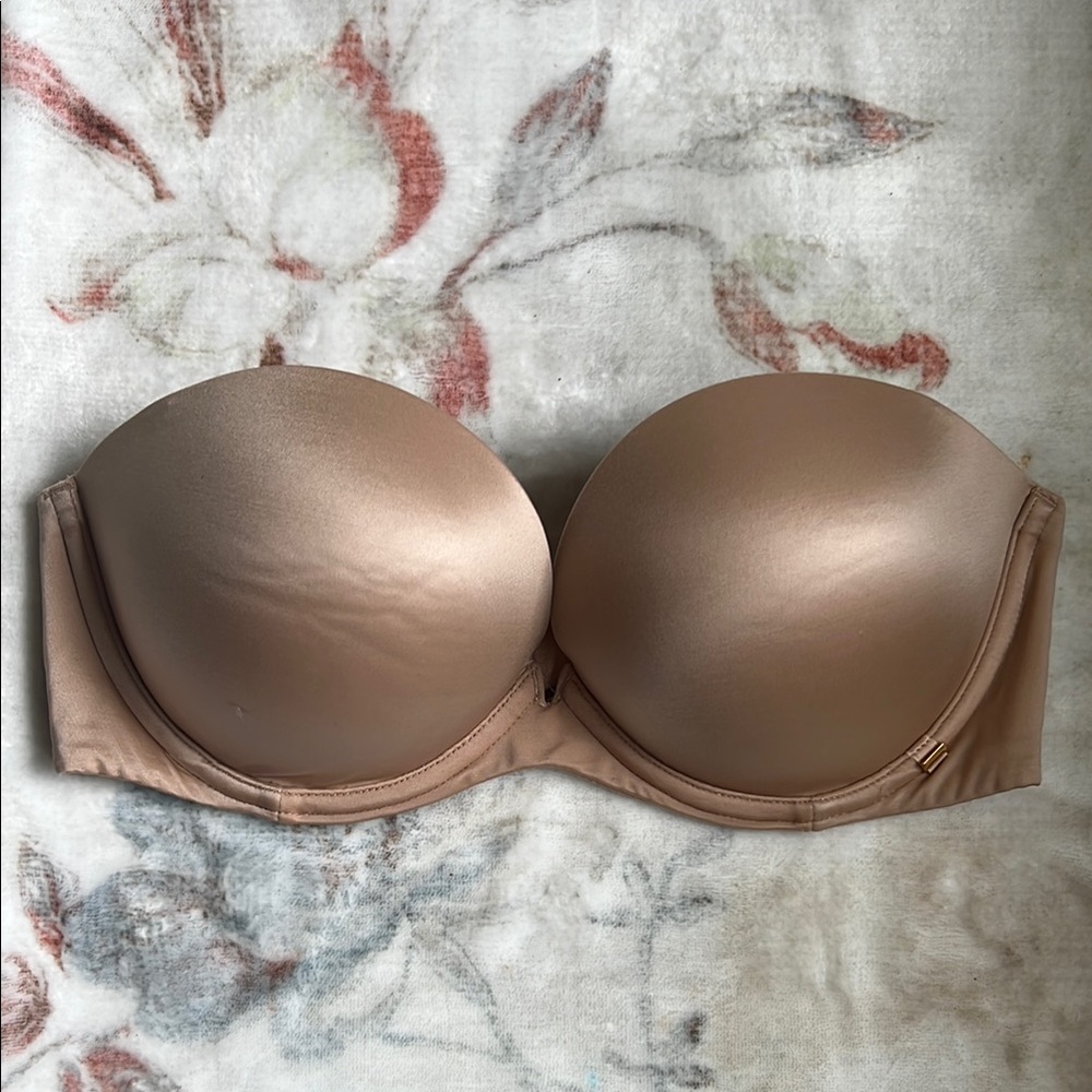 Victoria’s Secret Strapless Multi-Way Bra 32D Nude